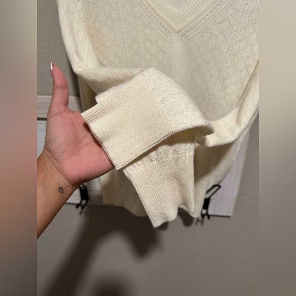 DR2 sweater - Picture 3 of 6